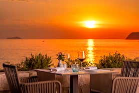 sunset_table_setup