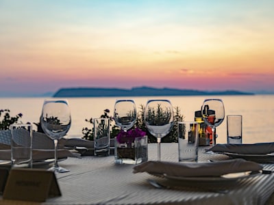 hotel splendid sunset dubrovnik table